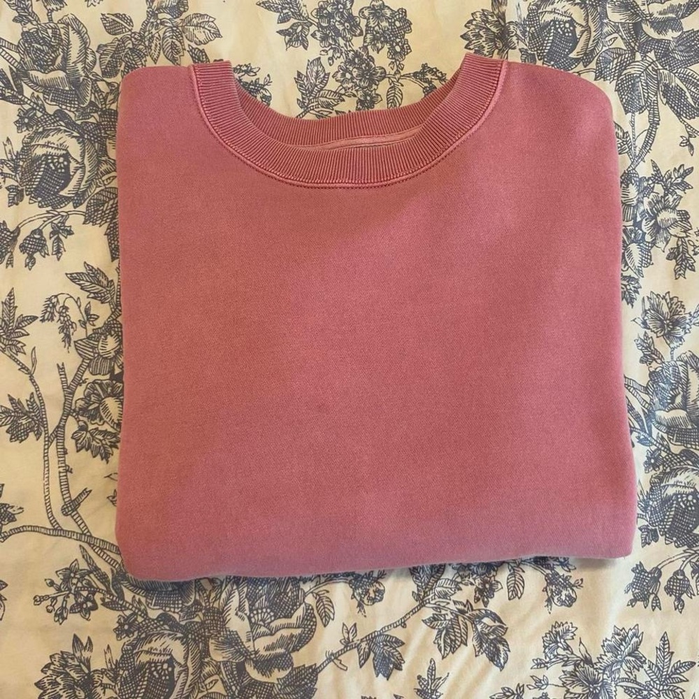 sweatshirt
